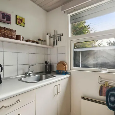 Cozy Summer House Close To The