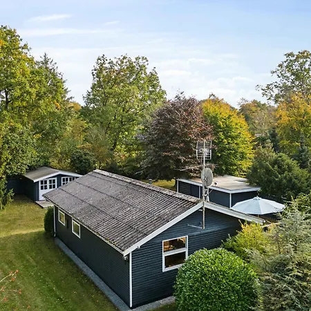 Cozy Summer House Close To The Glesborg