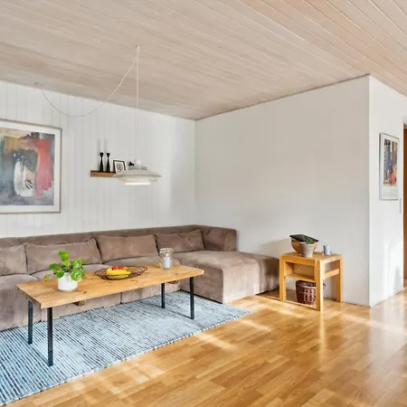 Cozy Summer House Close To The Glesborg