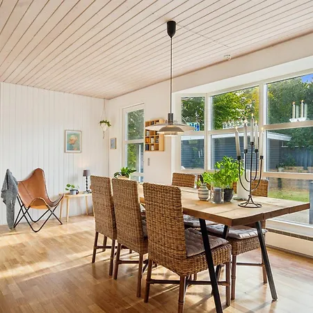 Feriehus Cozy Summer House Close To The *