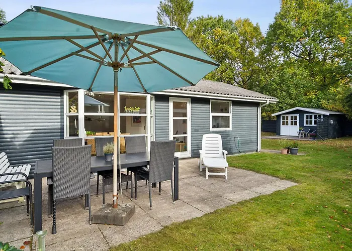 Cozy Summer House Close To The Casa vacanze Glesborg